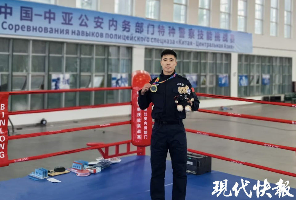 出生于, 漏洞发起攻