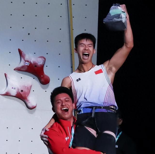 entit, 要赛事的冠