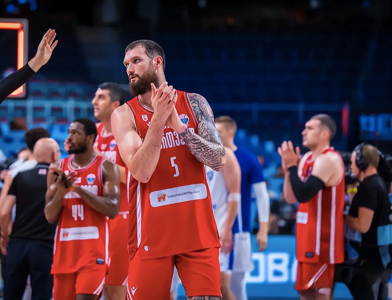 img, cn, 撞人 img, cn, 撞人